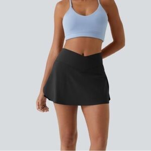 Softlyzero Airy Crossover 2-in-1 Side Pocket Cool Touch Black or White Skort Med